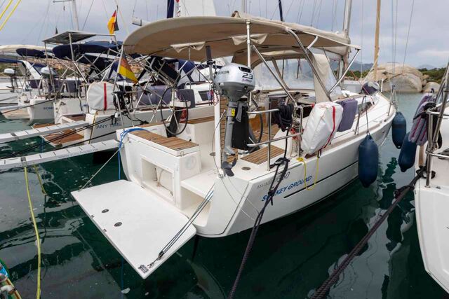 Dufour 360 GL - 3 cab. Shakey Ground